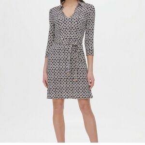 Chic Patterned Dress with Belt navy and tan colored